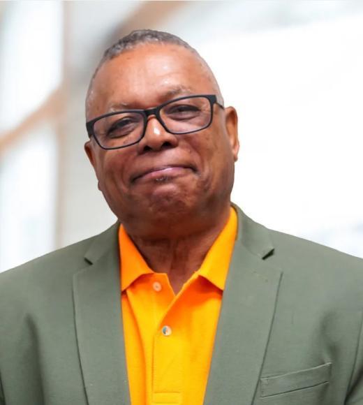 Bruce Roberson-profile